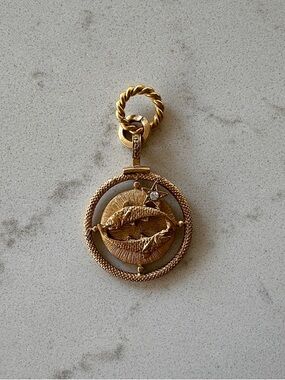 Elizabeth Cole Gold-Tone Pisces Fish Pendant Charm - Unbranded